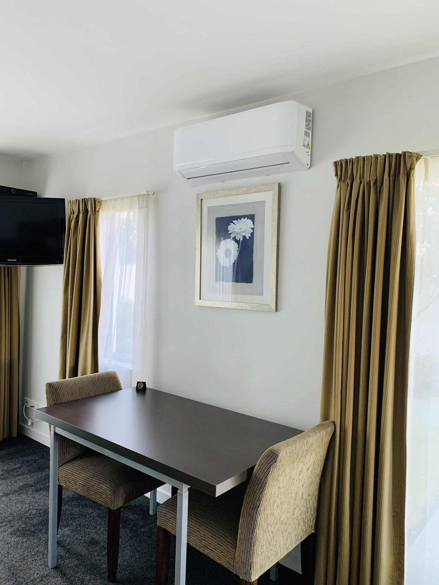 Airport Delta Motel Christchurch Bagian luar foto