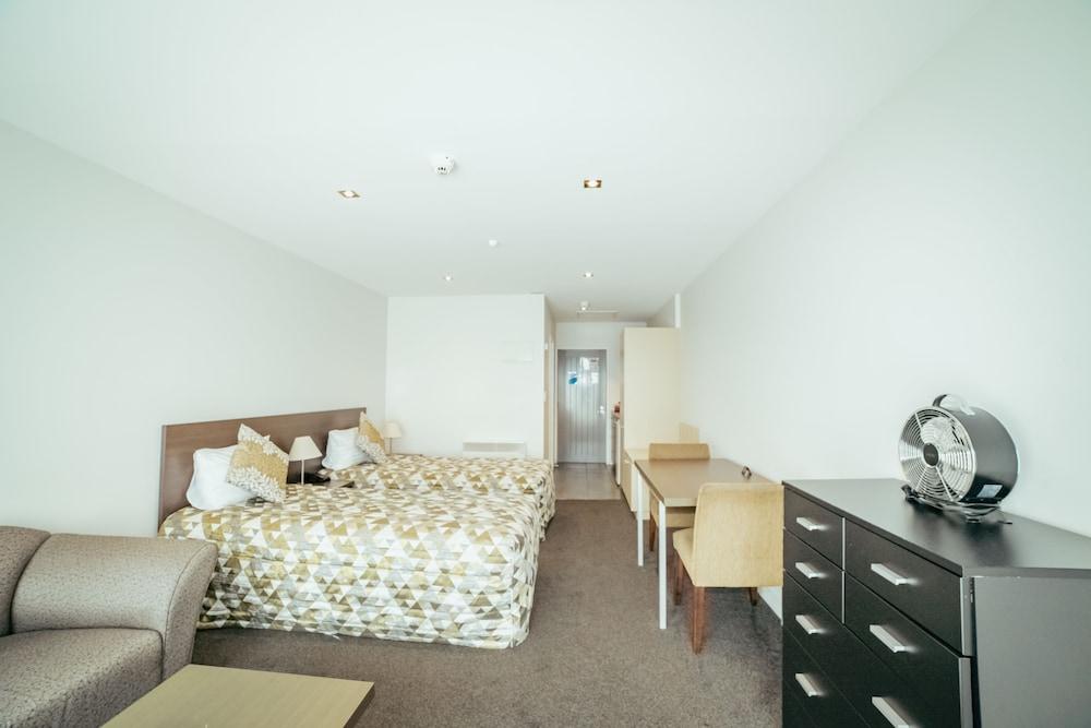 Airport Delta Motel Christchurch Bagian luar foto
