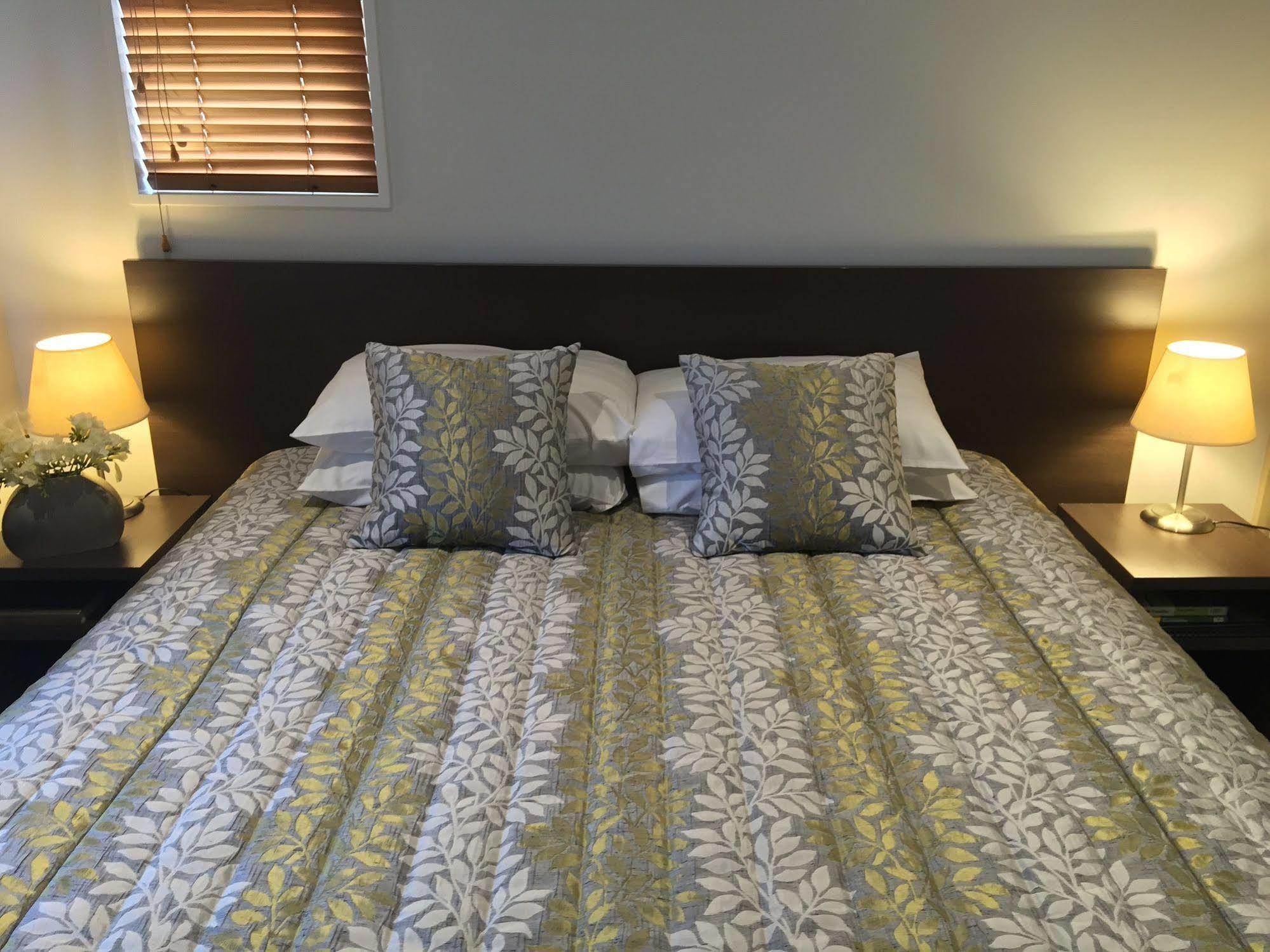 Airport Delta Motel Christchurch Bagian luar foto